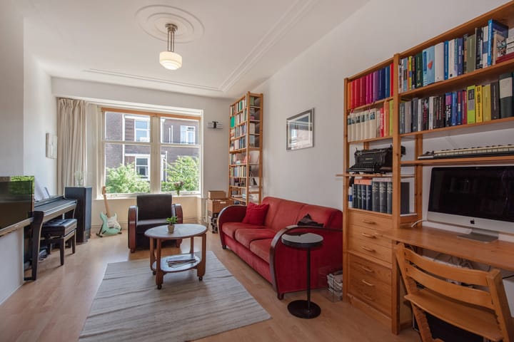 Photo 10 of Morelstraat 9