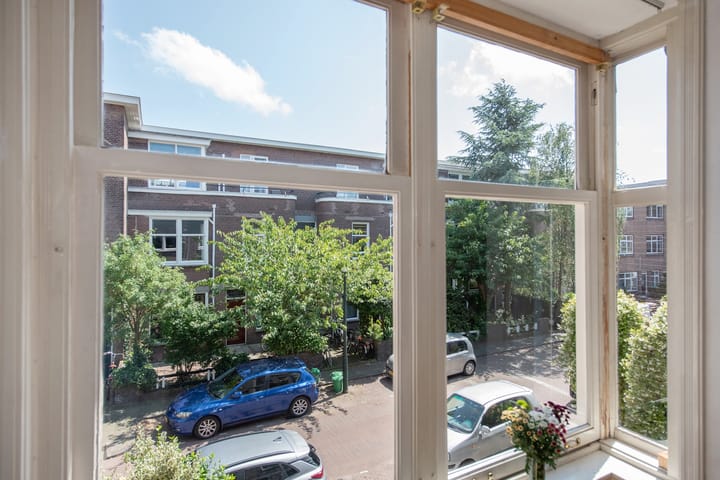 Photo 11 of Morelstraat 9