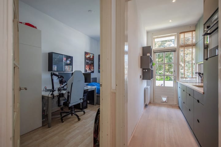 Photo 15 of Morelstraat 9