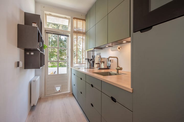 Photo 16 of Morelstraat 9