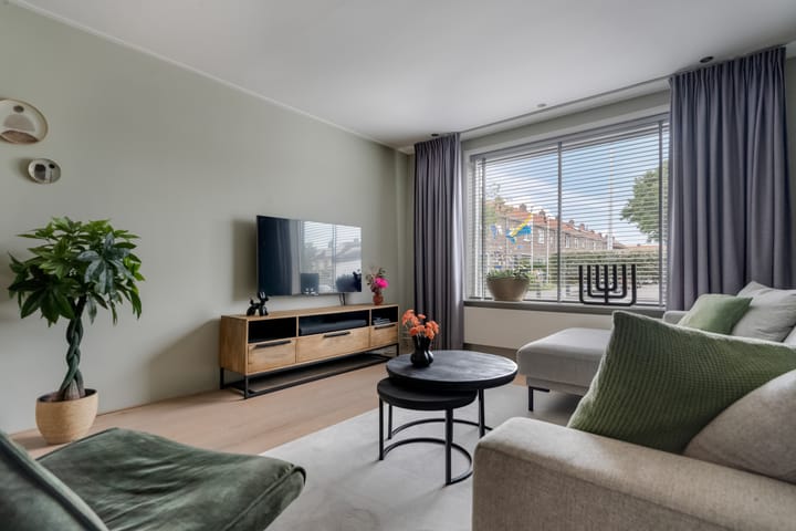 Photo 15 of Prins Bernhardstraat 28