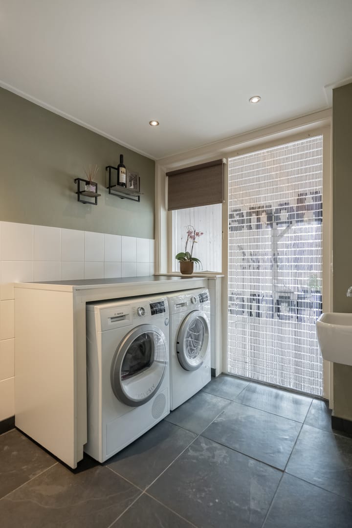 Photo 18 of Prins Bernhardstraat 28