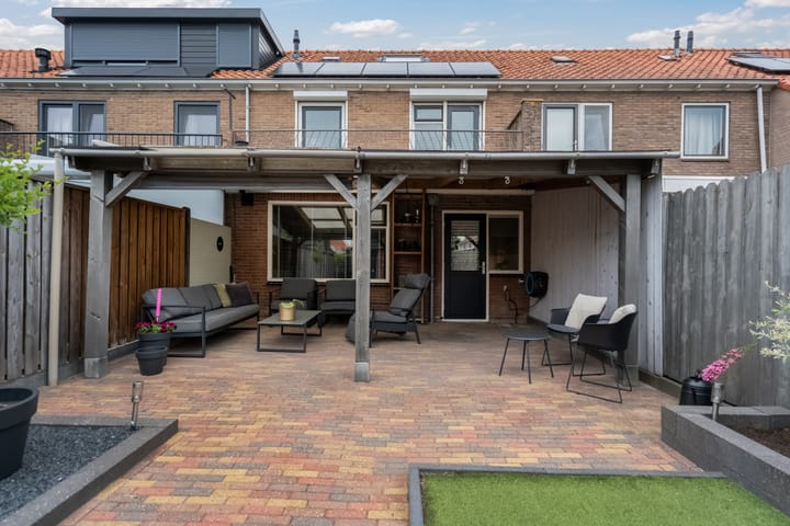 Photo 22 of Prins Bernhardstraat 28