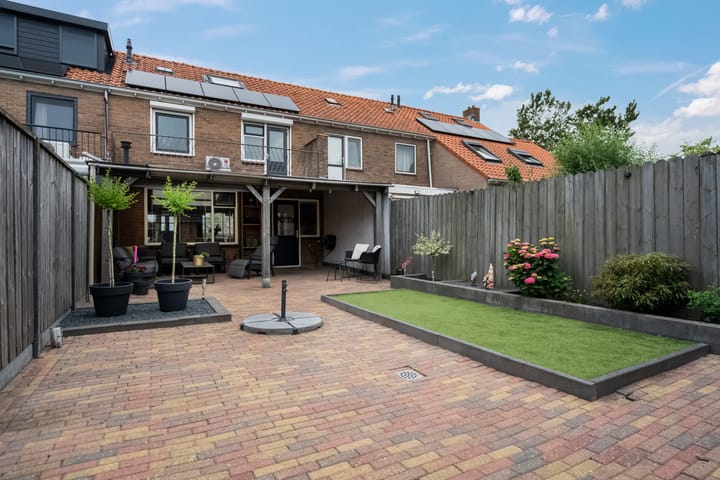 Photo 21 of Prins Bernhardstraat 28