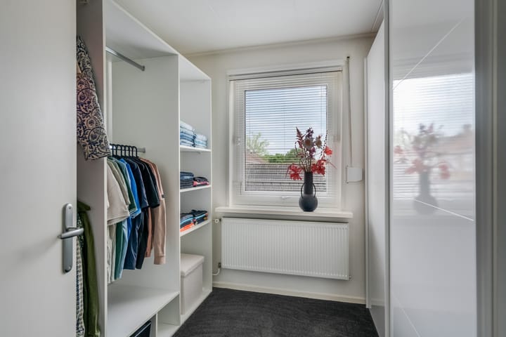 Photo 24 of Prins Bernhardstraat 28