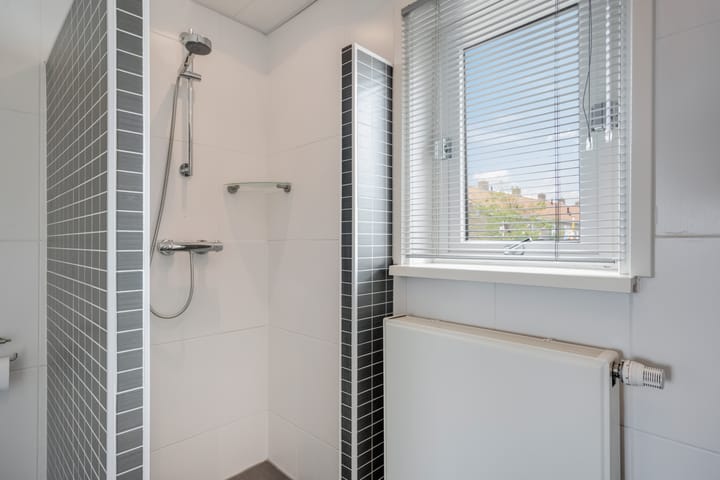 Photo 34 of Prins Bernhardstraat 28