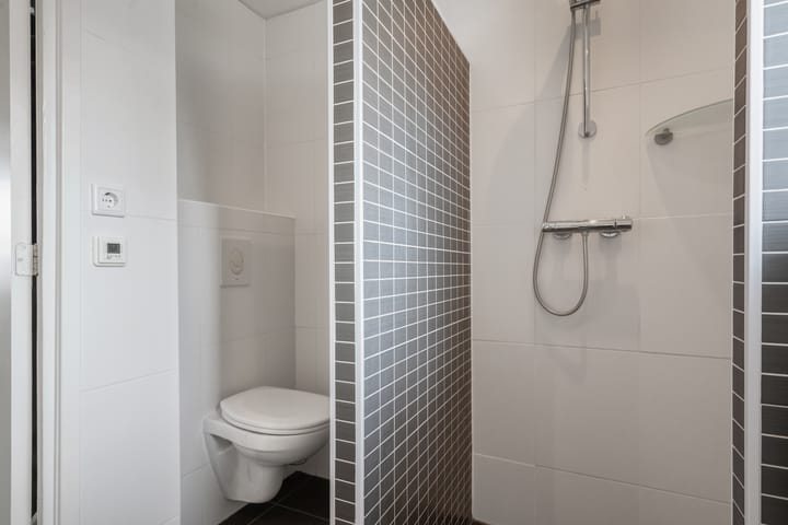 Photo 35 of Prins Bernhardstraat 28