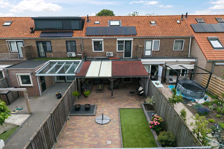 Photo 38 of Prins Bernhardstraat 28