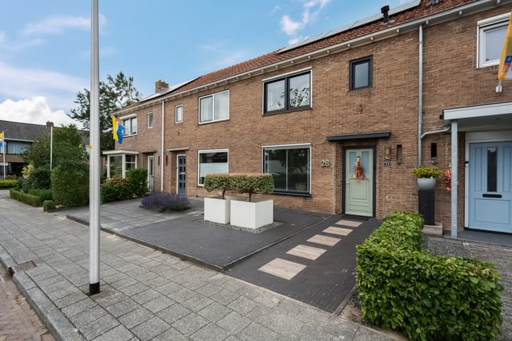 Photo 3 of Prins Bernhardstraat 28