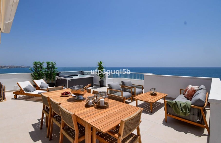 Foto 2 van Avenida Torreblanca 2