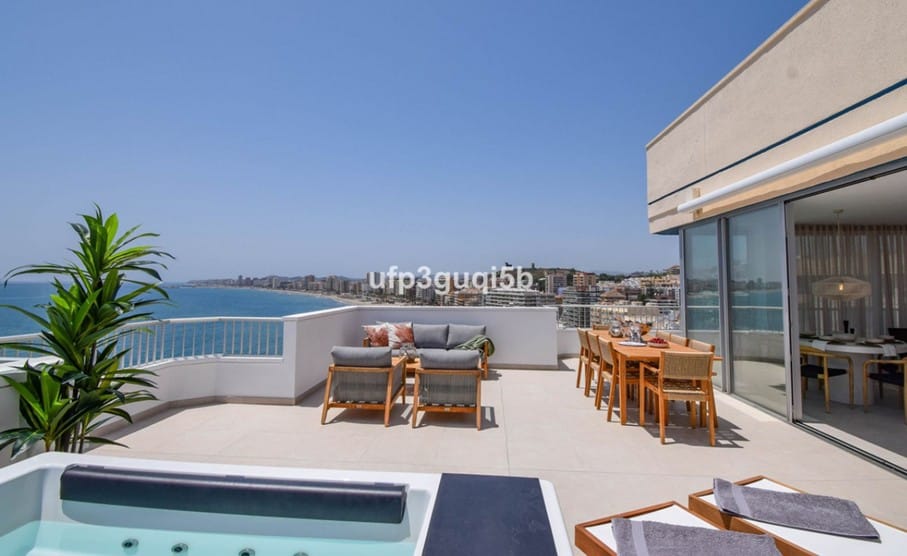 Foto 1 van Avenida Torreblanca 2