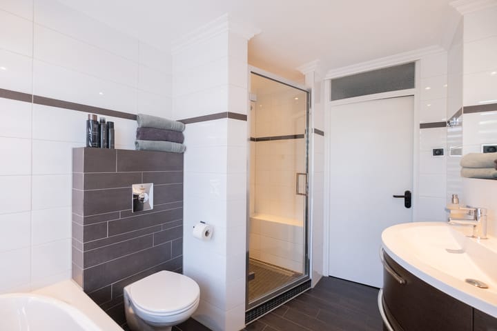 Photo 22 of Bilderdijkstraat 61