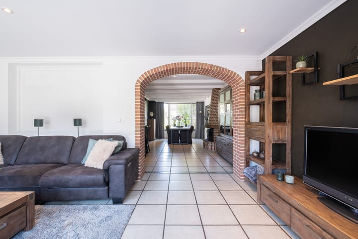 Photo 11 of Bilderdijkstraat 61