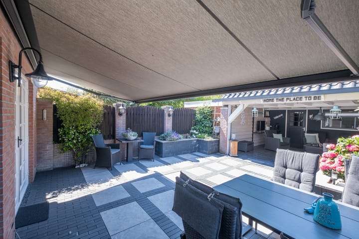 Photo 33 of Bilderdijkstraat 61