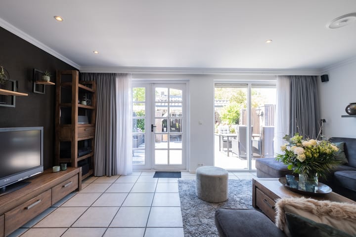 Photo 9 of Bilderdijkstraat 61