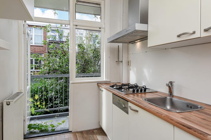 Foto 12 van Rhododendronstraat 90