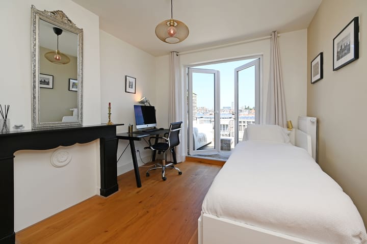 Photo 28 of Obrechtstraat 281