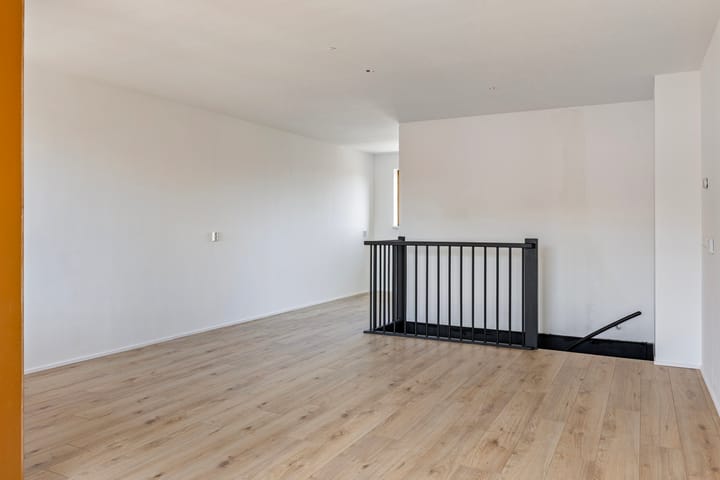 Foto 4 van Azaleastraat 5