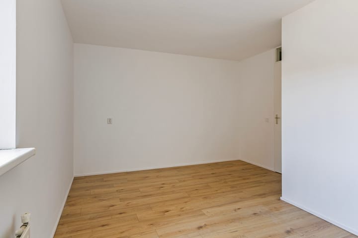 Foto 11 van Azaleastraat 5