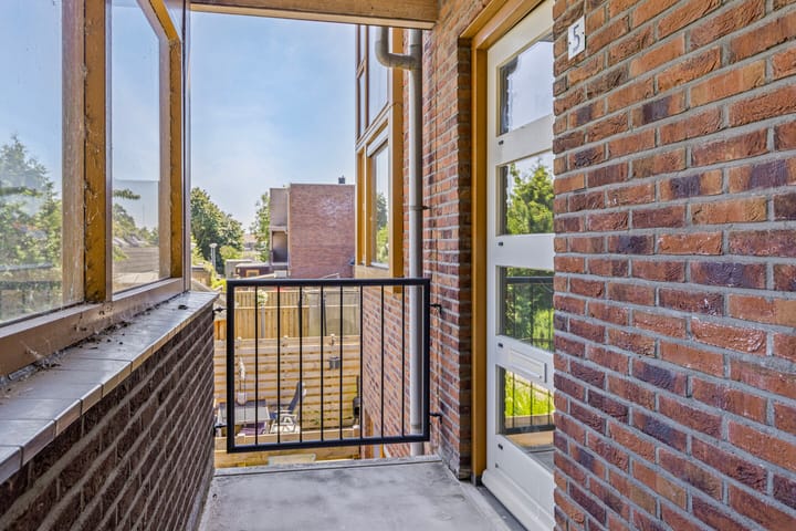 Foto 17 van Azaleastraat 5