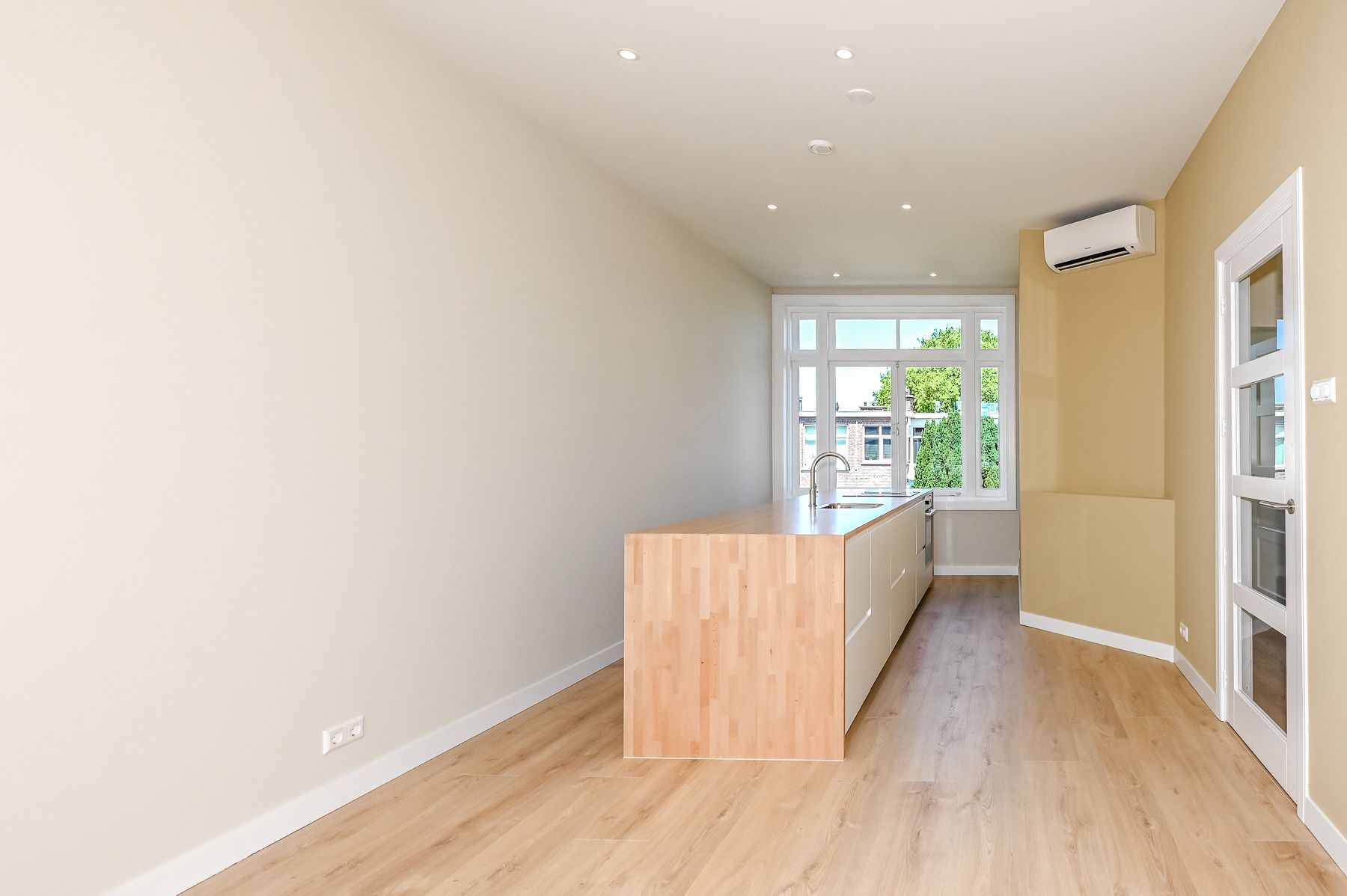 Foto 15 van Velpsestraat 241