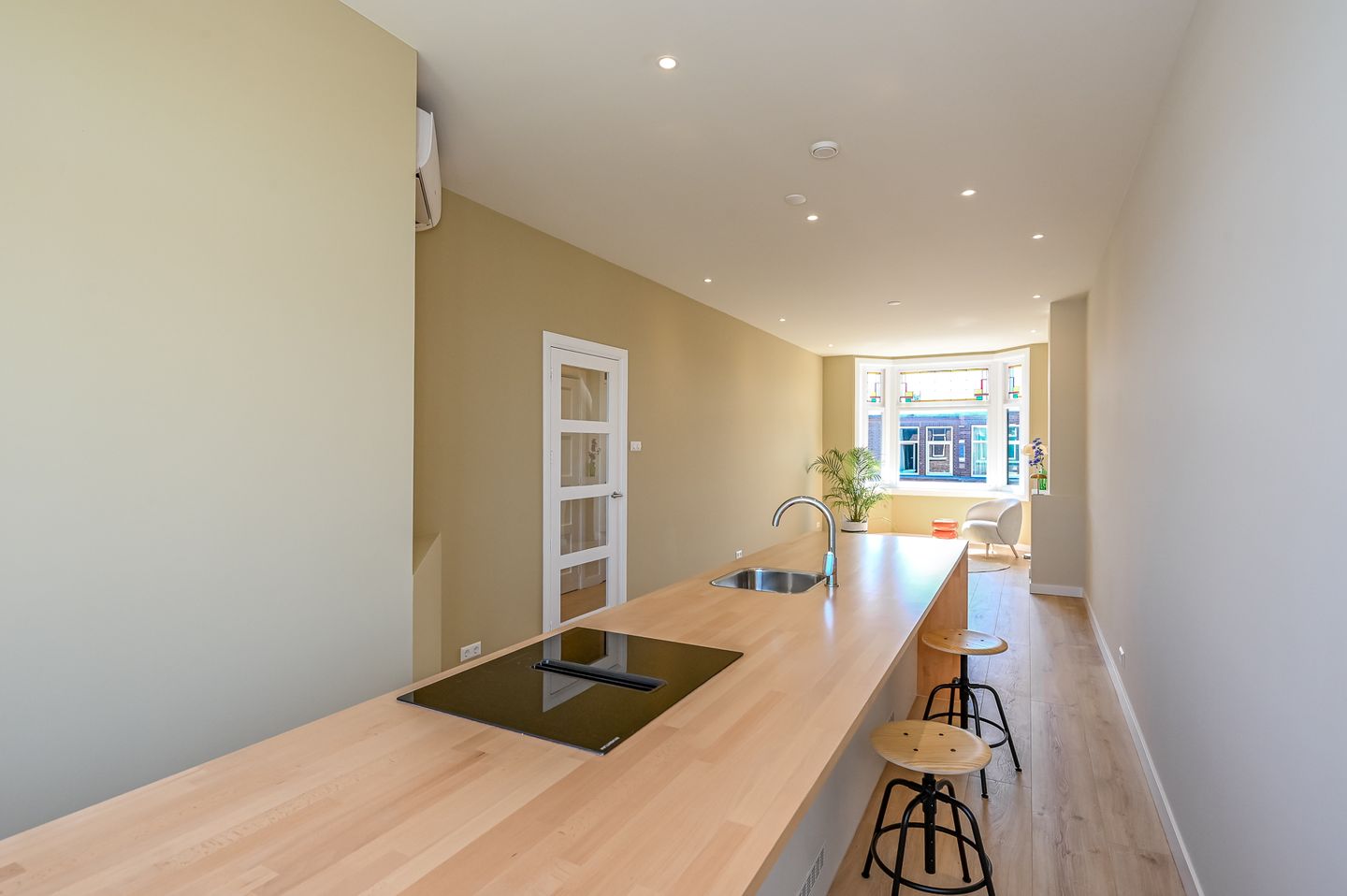 Foto 20 van Velpsestraat 241