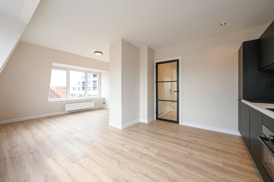 Photo 2 of Ledeganckplein 29-A