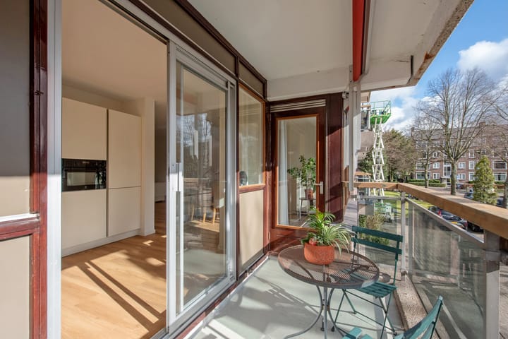 Foto 12 van Dr H. Colijnlaan 4-F013