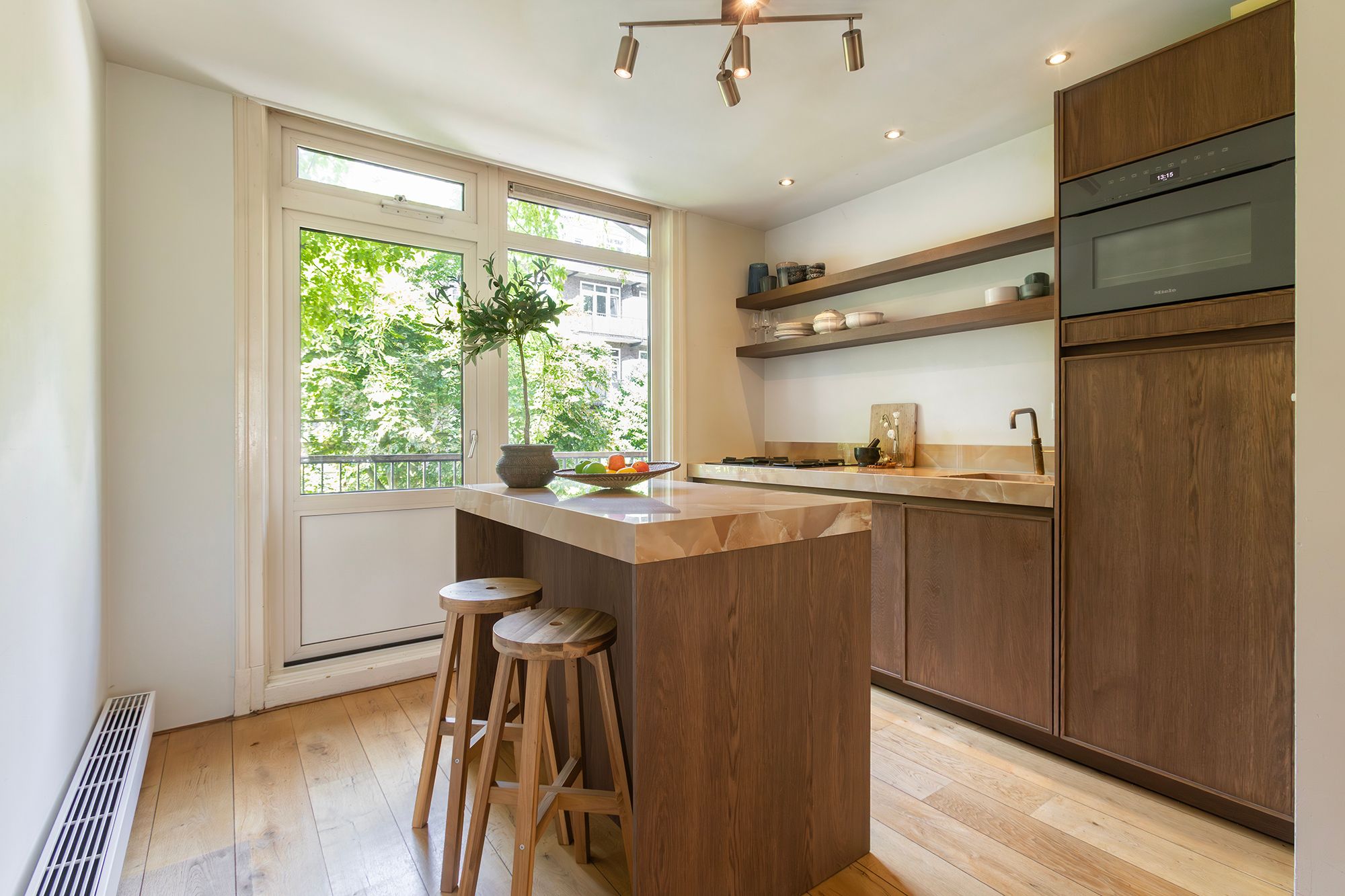 Foto 3 van Admiraal De Ruijterweg 303-1