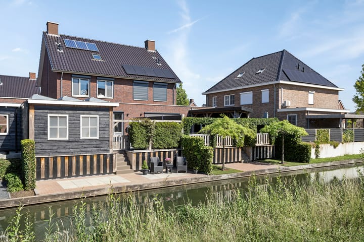 Photo 2 of Meester J van Dolderenstraat 22