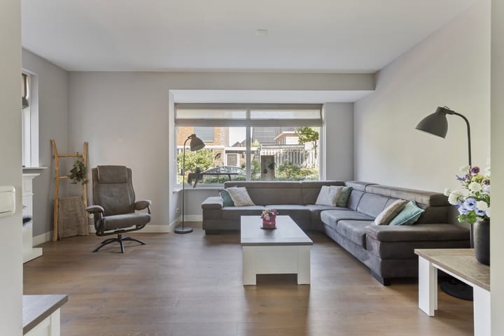 Photo 4 of Meester J van Dolderenstraat 22