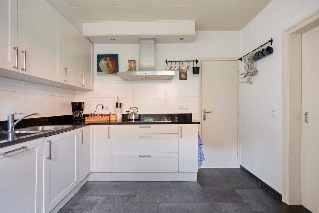 Photo 11 of Haarstraat 20