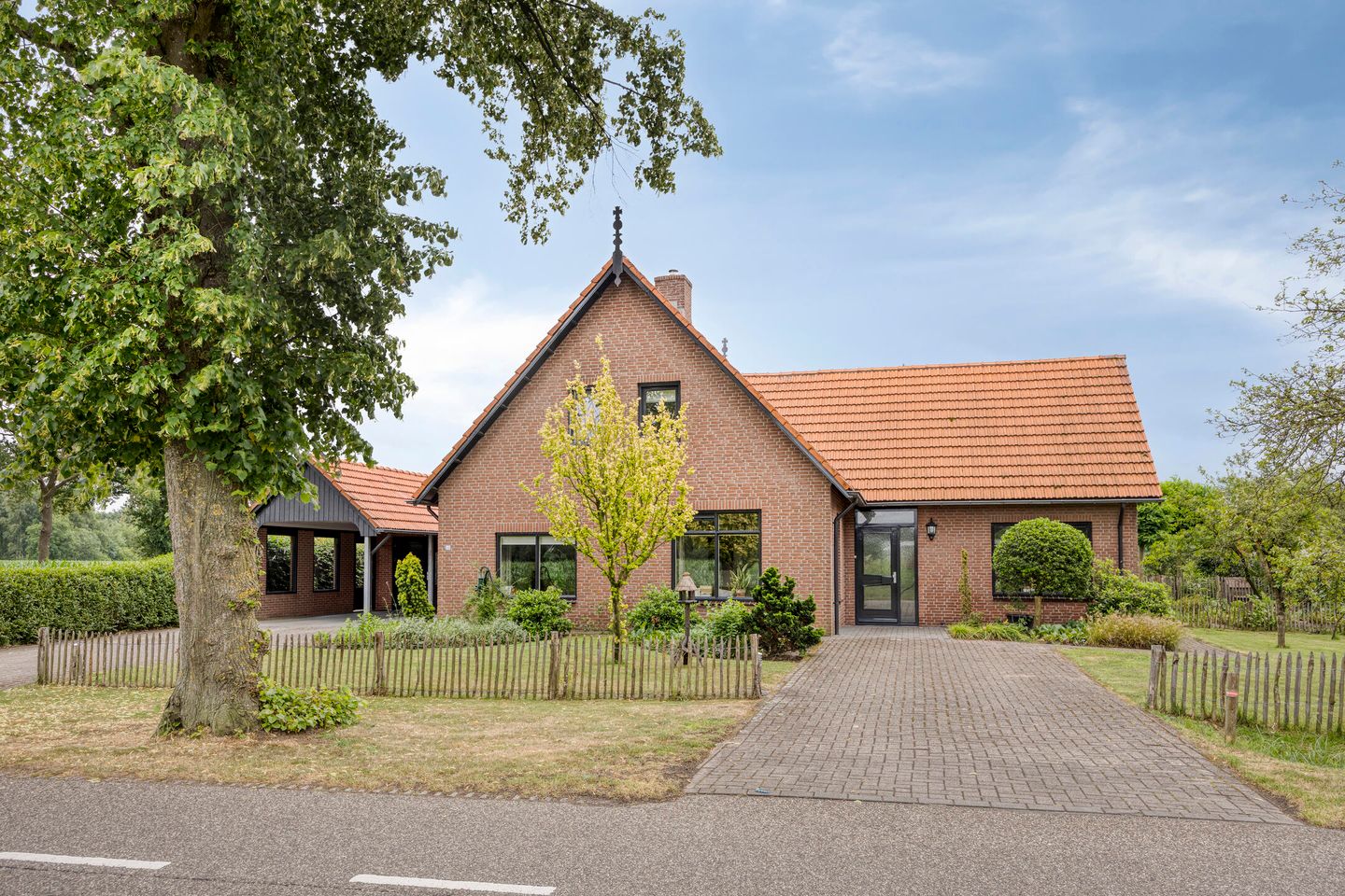 Photo 40 of Haarstraat 20