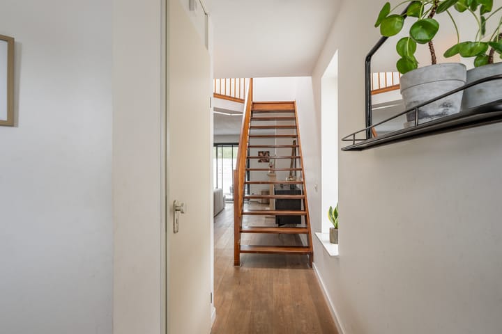 Photo 11 of Carry Pothuiskade 57