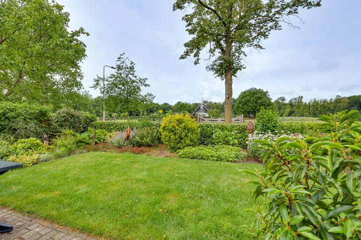 Foto 31 van Meidoornlaan 5