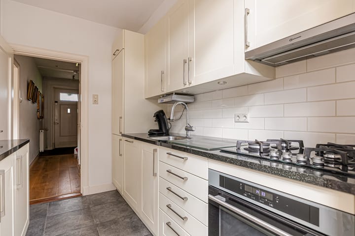 Foto 28 van Frederik Hendriklaan 2-A