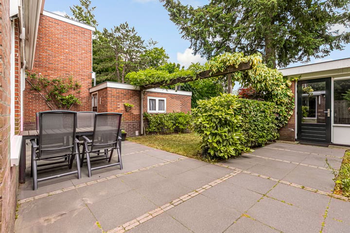 Foto 64 van Frederik Hendriklaan 2-A