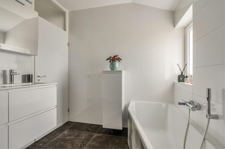 Foto 43 van de Leemput 13