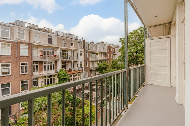 Photo 21 of Pieter van der Doesstraat 38-3