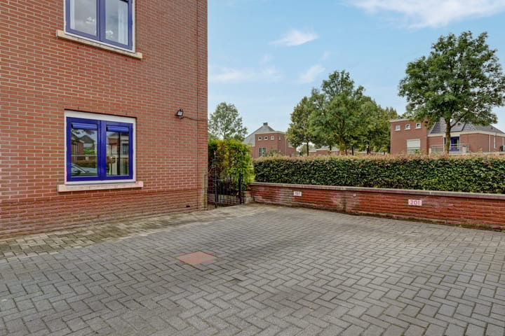 Foto 35 van Woudhuizerallee 197