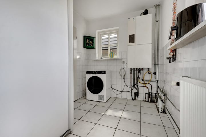 Photo 19 of de Hofstede 7-A