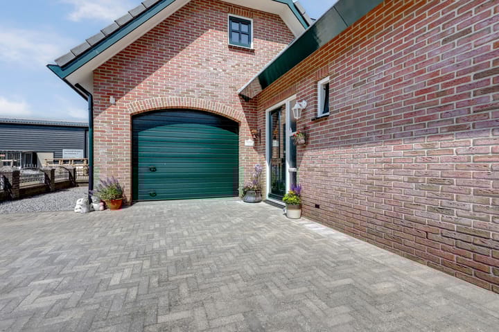 Photo 43 of de Hofstede 7-A