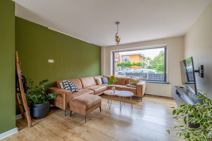 Foto 12 van Bizetstraat 34