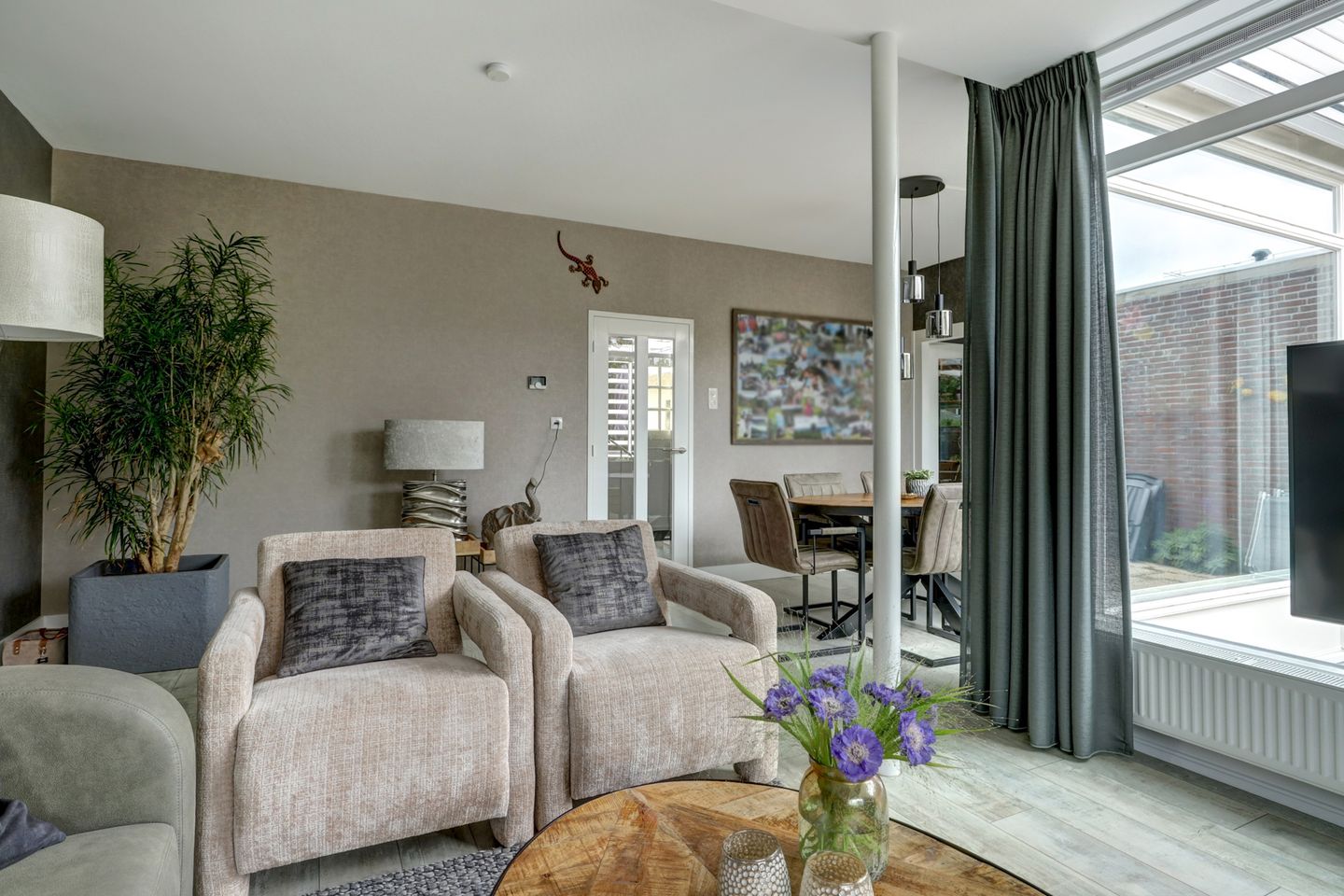 Foto 19 van Troelstrastraat 17