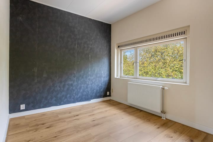 Photo 14 of Zuiderparklaan 491