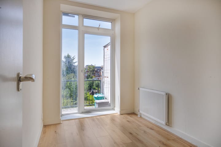 Photo 15 of Zuiderparklaan 491