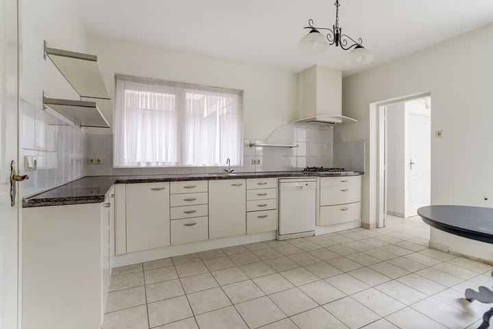 Foto 8 van Spoorstraat 5