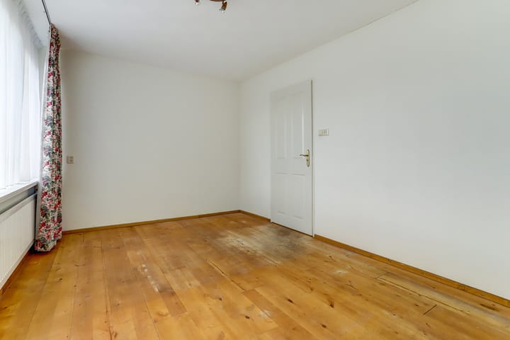 Foto 22 van Spoorstraat 5