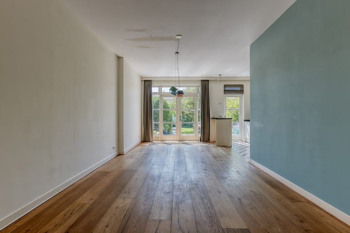 Photo 5 of Van Zuylen van Nijeveltstraat 187