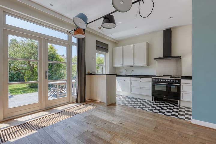 Foto 6 van Van Zuylen van Nijeveltstraat 187